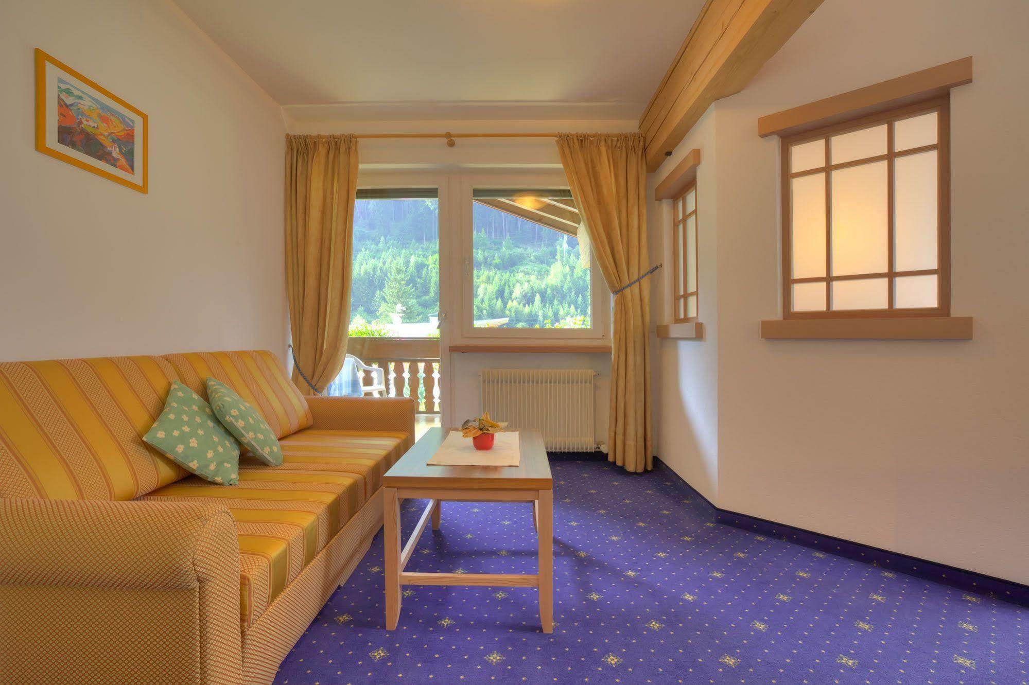 Hotel Residence Rose Sterzing Exteriör bild